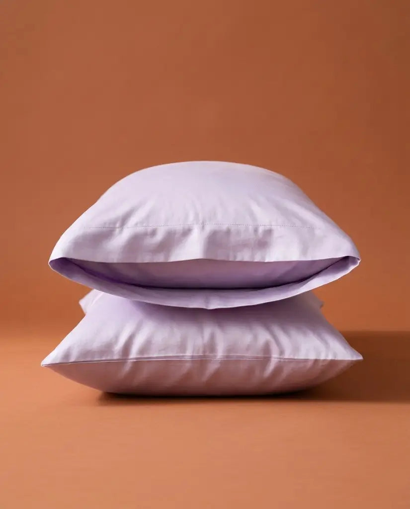 Taies d'oreiller satin de coton Lavande – taies empilées